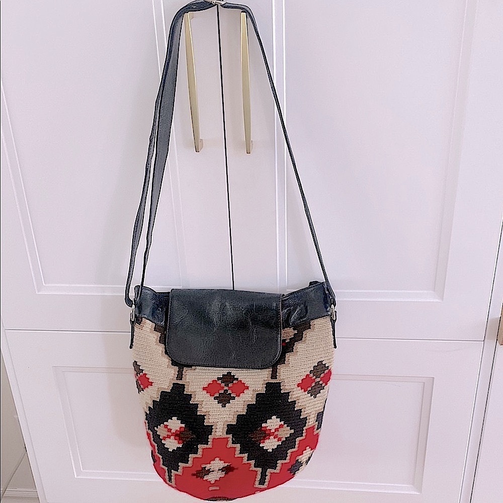 Aztec  pattern/Black/Creme Bag in fabric with a  leather trim shoulder bag